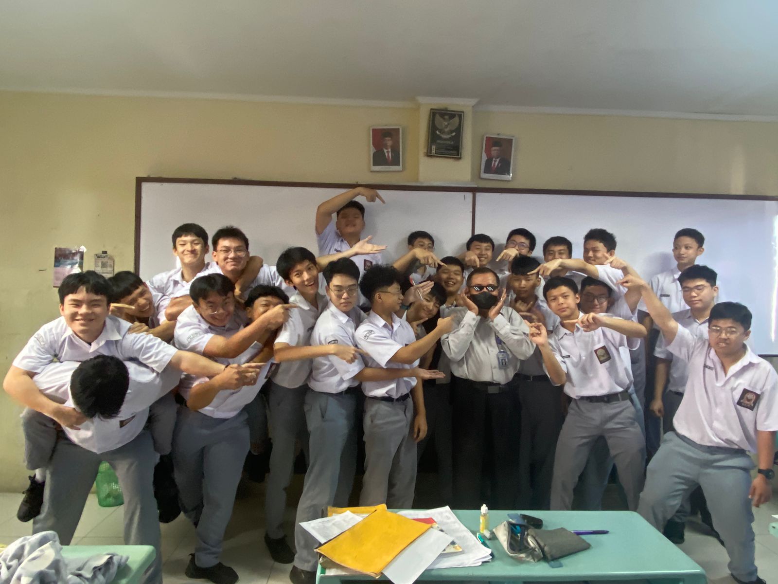 X92324_IMG-20240527-3 with se Edwin (EGU).jpg